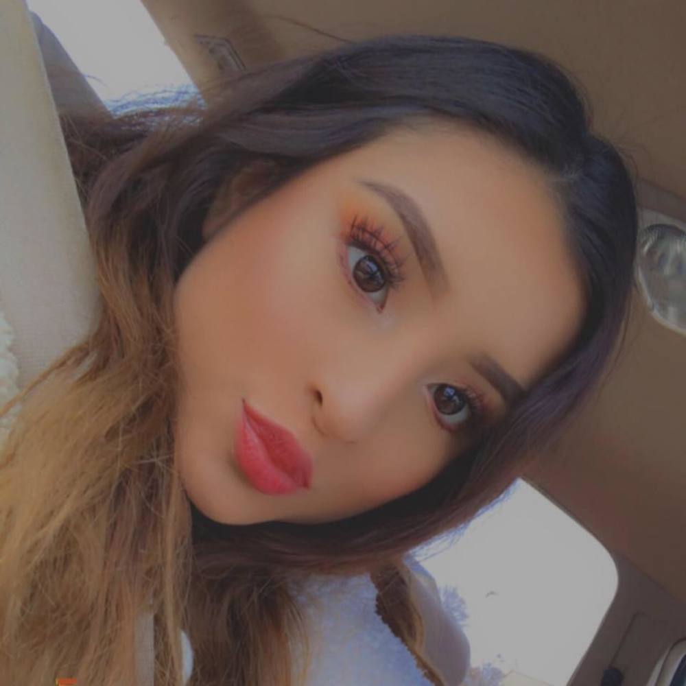 Meet your Posher, Desiree